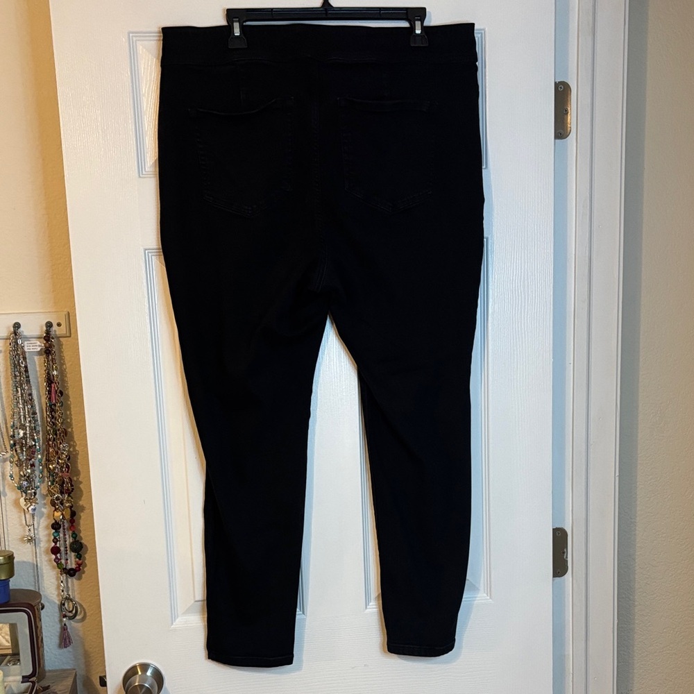Lane Bryant High Rise 3-Button Jegging - Picture 5 of 6